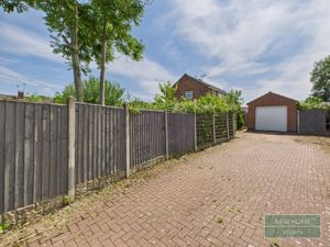 Photo 32- click for photo gallery